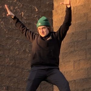 Meet your Posher, Joshua